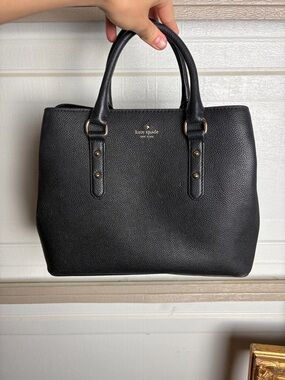 Kate Spade New York Larchmont Avenue Evangelie satchel in black pebbled leather